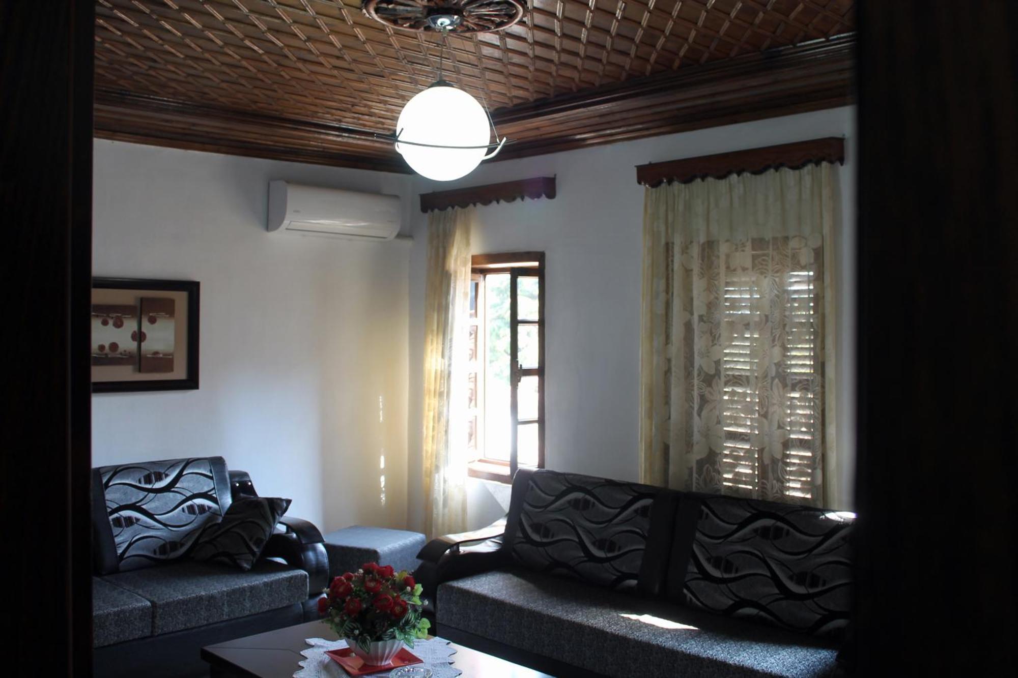 Tomor Shehu Guest House 베라트 외부 사진